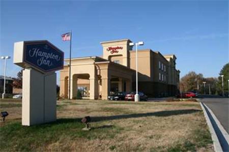 Hampton Inn Martin Main image 1